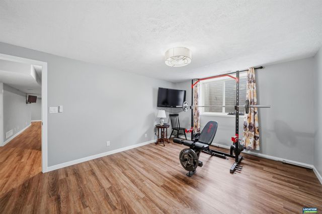 2855 W Rose Street, Lincoln, NE 68522