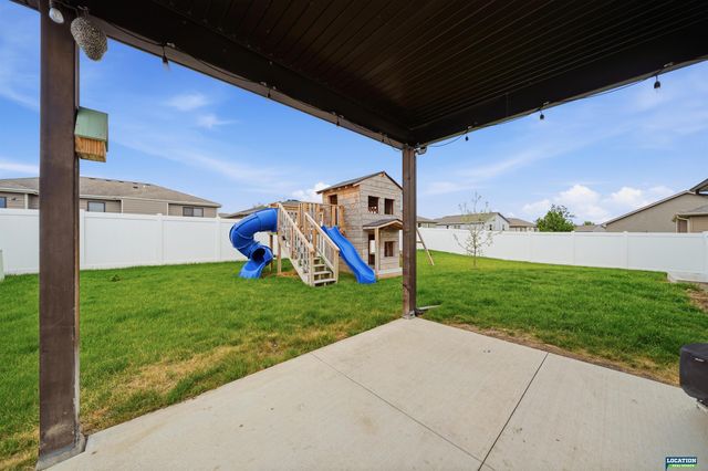 2855 W Rose Street, Lincoln, NE 68522