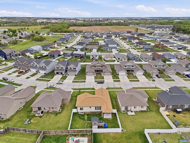 2855 W Rose Street, Lincoln, NE 68522