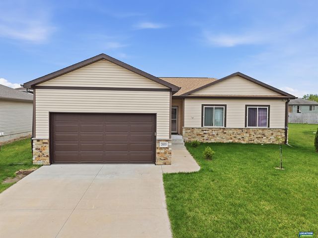 2855 W Rose Street, Lincoln, NE 68522