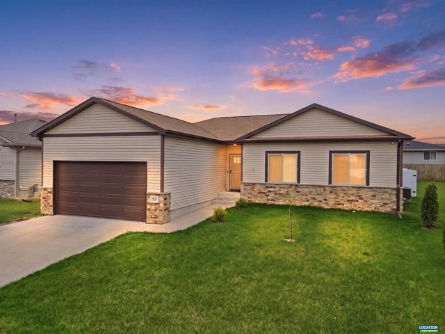 2855 W Rose Street, Lincoln, NE 68522