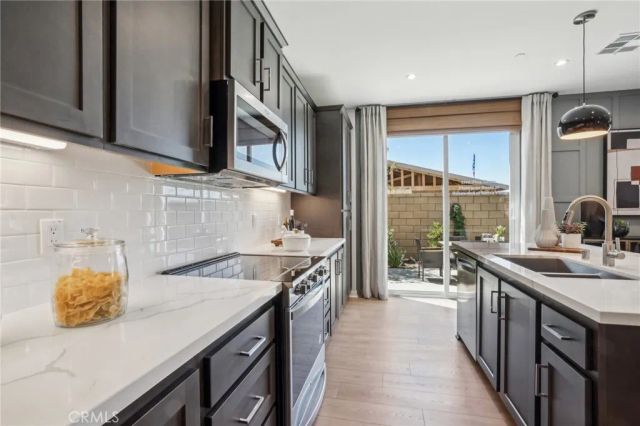 6366 Moonfire Lane, Fontana, CA 92336