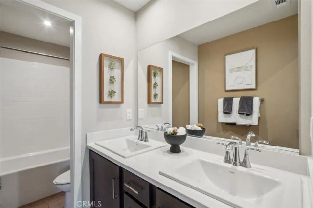 6366 Moonfire Lane, Fontana, CA 92336