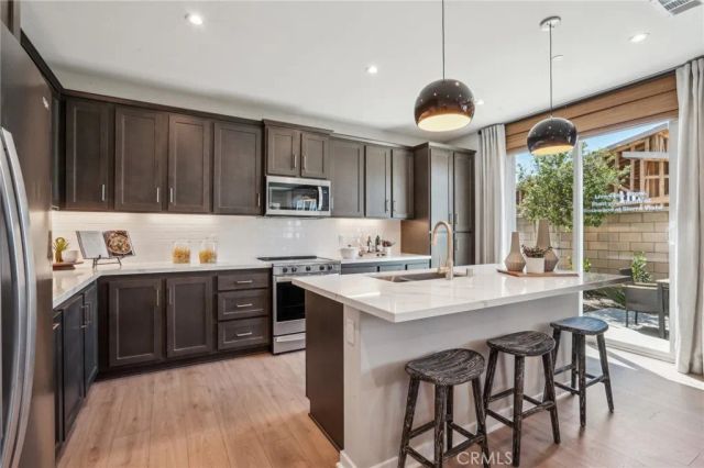 6366 Moonfire Lane, Fontana, CA 92336