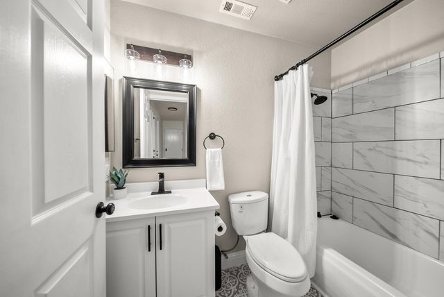 10981 Mira River Ct, Rancho Cordova, CA 95670