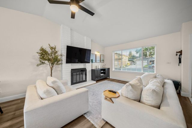 10981 Mira River Ct, Rancho Cordova, CA 95670