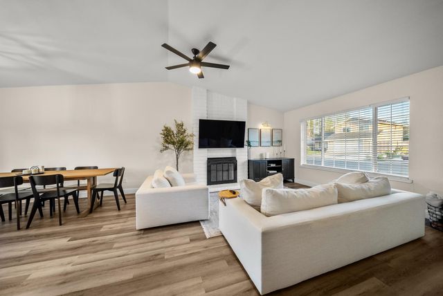 10981 Mira River Ct, Rancho Cordova, CA 95670