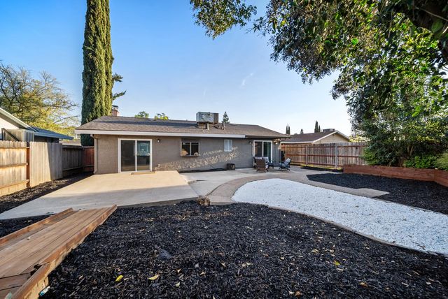 10981 Mira River Ct, Rancho Cordova, CA 95670