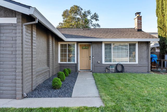 10981 Mira River Ct, Rancho Cordova, CA 95670