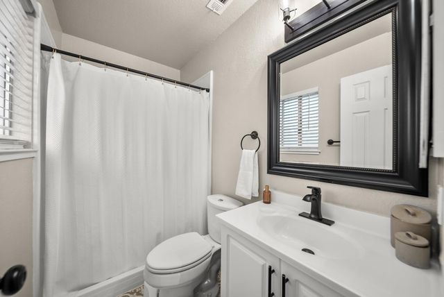 10981 Mira River Ct, Rancho Cordova, CA 95670