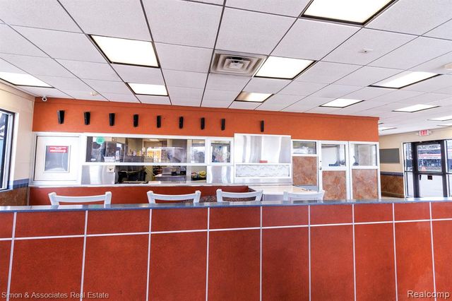 17431 Dix Road, Melvindale, MI 48122