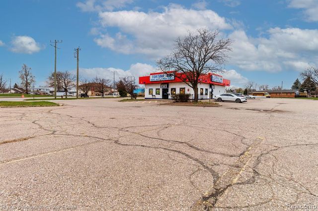 17431 Dix Road, Melvindale, MI 48122