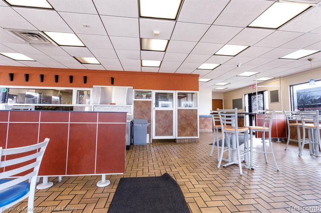 17431 Dix Road, Melvindale, MI 48122