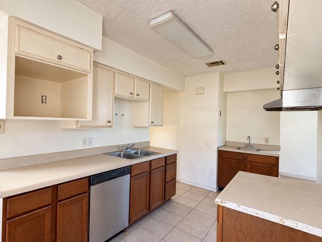 1510 24th Street, Galveston, TX 77550