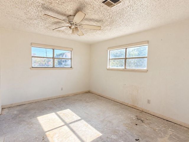 1510 24th Street, Galveston, TX 77550