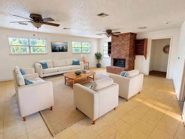 1510 24th Street, Galveston, TX 77550