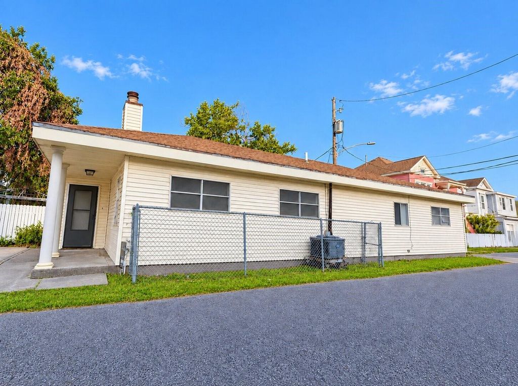 1510 24th Street, Galveston, TX 77550