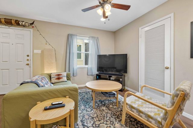 3822 Ridgelea DR B, Austin, TX 78731