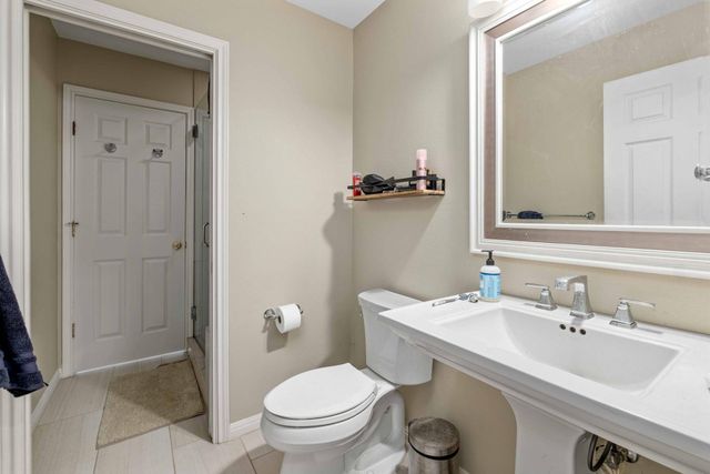 3822 Ridgelea DR B, Austin, TX 78731