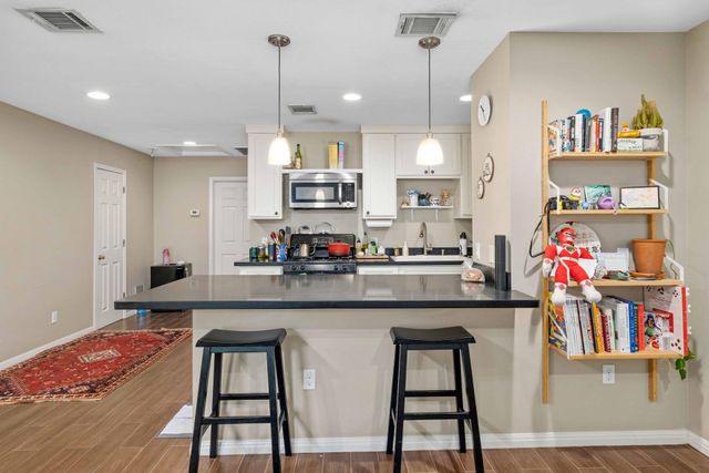 3822 Ridgelea DR B, Austin, TX 78731