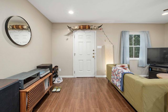 3822 Ridgelea DR B, Austin, TX 78731