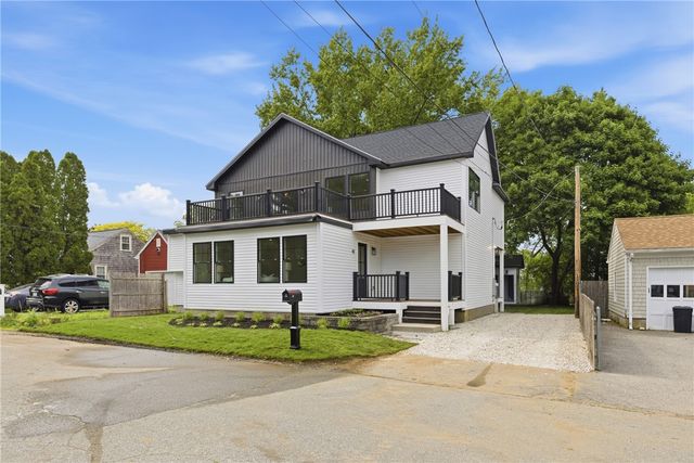 42 Orchard Avenue, Barrington, RI 02806