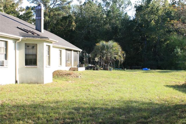 1228 SE US HIGHWAY 301, Hawthorne, FL 32640