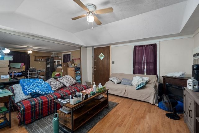 300 Poston Ridge Ln, Gainesboro, TN 38562