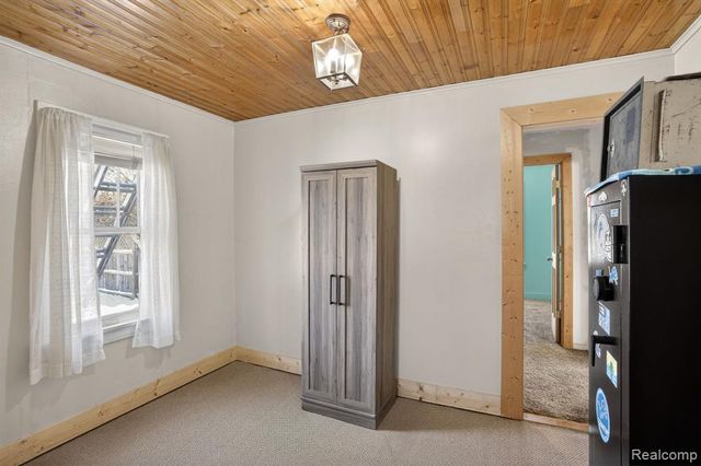 6074 Lennon Road, Swartz Creek, MI 48473