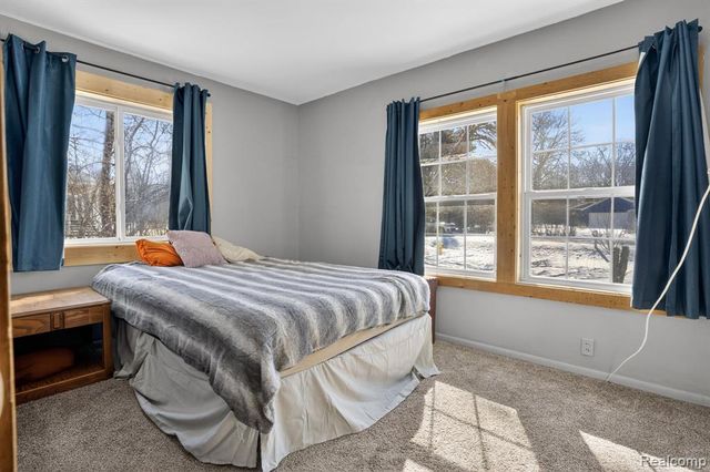 6074 Lennon Road, Swartz Creek, MI 48473