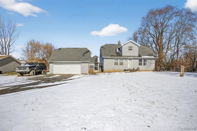 6074 Lennon Road, Swartz Creek, MI 48473