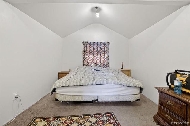 6074 Lennon Road, Swartz Creek, MI 48473