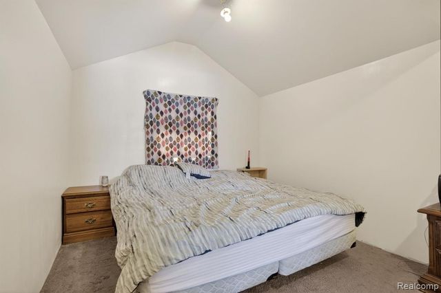 6074 Lennon Road, Swartz Creek, MI 48473