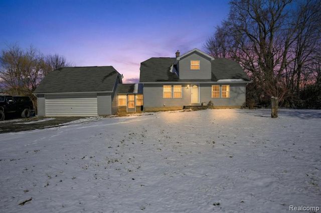 6074 Lennon Road, Swartz Creek, MI 48473
