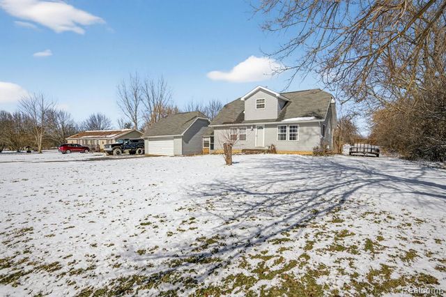 6074 Lennon Road, Swartz Creek, MI 48473
