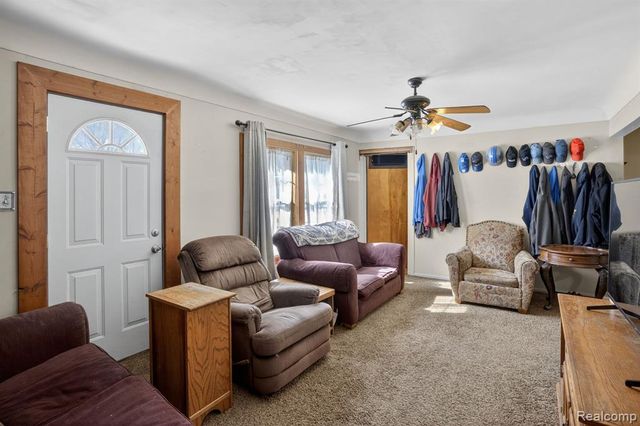 6074 Lennon Road, Swartz Creek, MI 48473