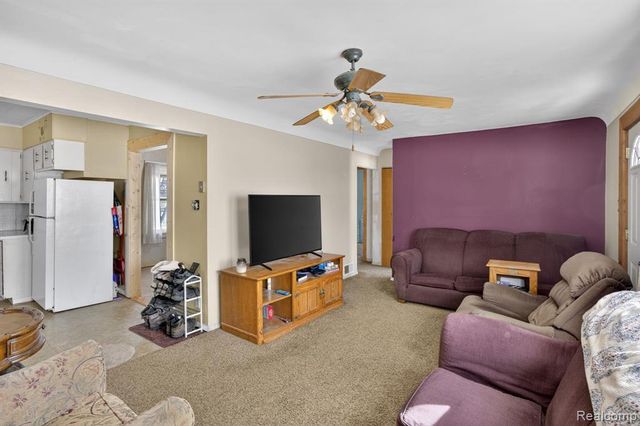 6074 Lennon Road, Swartz Creek, MI 48473