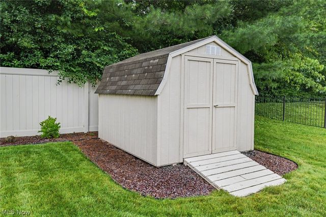 18 Morningview Circle, Canfield, OH 44406