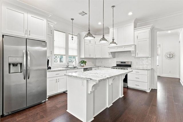 2030 St Joseph Avenue, Lake Charles, LA 70601