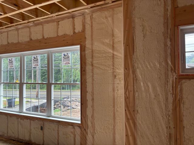 111 Concord Street, Nashua, NH 03064