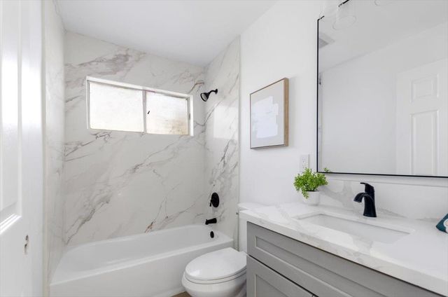 4317 Twain Dr, Olivehurst, CA 95961