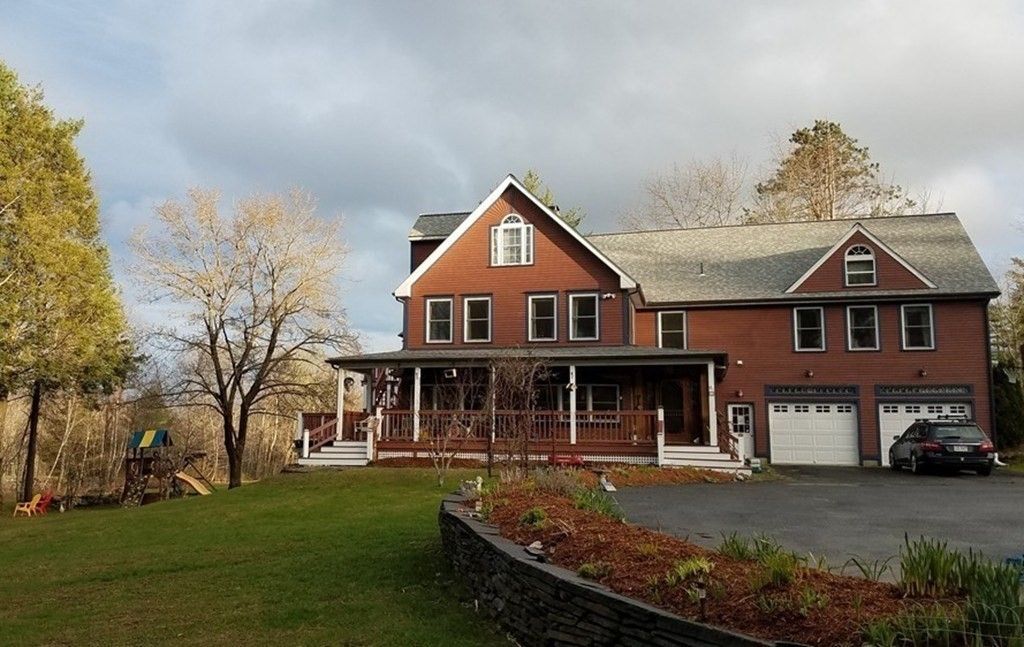 18 West Shore Drive, Goshen, MA 01032