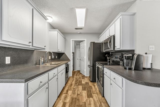 6205 15th Street, Lubbock, TX 79416
