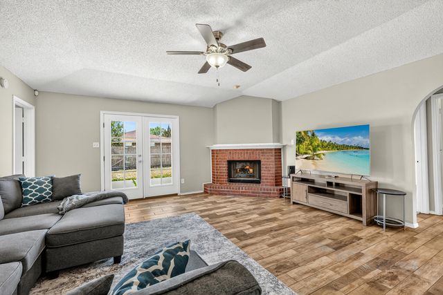 6205 15th Street, Lubbock, TX 79416