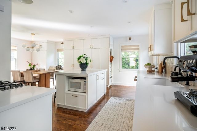 583 Highland Ave, Montclair Twp., NJ 07043