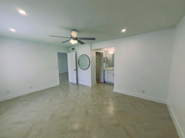 2900 Fiore Way, Delray Beach, FL 33445