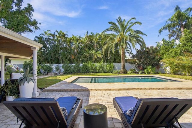 5825 LEELAND STREET S, St Petersburg, FL 33715