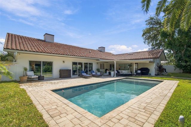 5825 LEELAND STREET S, St Petersburg, FL 33715