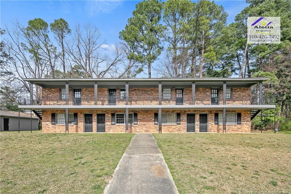 4122 S Dowfield Drive, Fayetteville, NC 28311