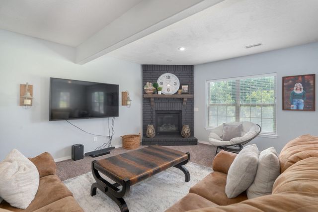 5390 S Oxynard Street, Springfield, MO 65810